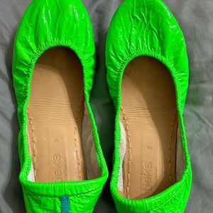 Galactic green Tieks